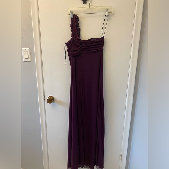 One Shoulder Rosette Strap Purple Waist Gown / Prom Dress Size Small - Picture 7 of 7